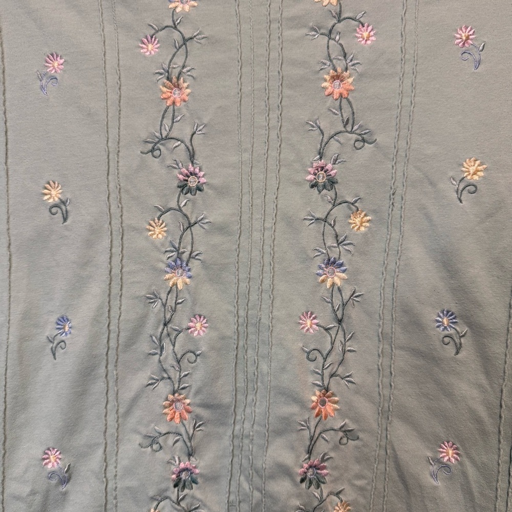Shenanigans Floral Embroidered Tee Sage Green Size Small - Picture 5 of 8